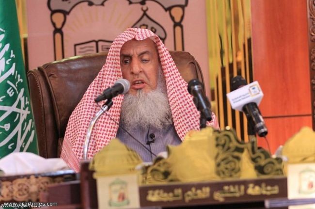 المفتي: على اليمنيين الإقبال على مصالح دينهم ودنياهم