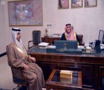أمير الحدود الشمالية يلتقي محافظ طريف