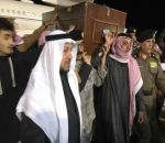 وصول جثمان الشهيد العنزي لمطار عرعر